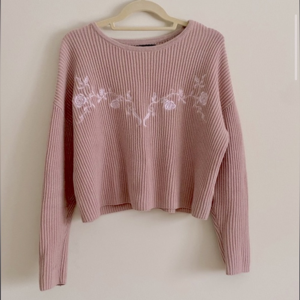 Kendall and Kylie Rose Embroidered Sweater size XS